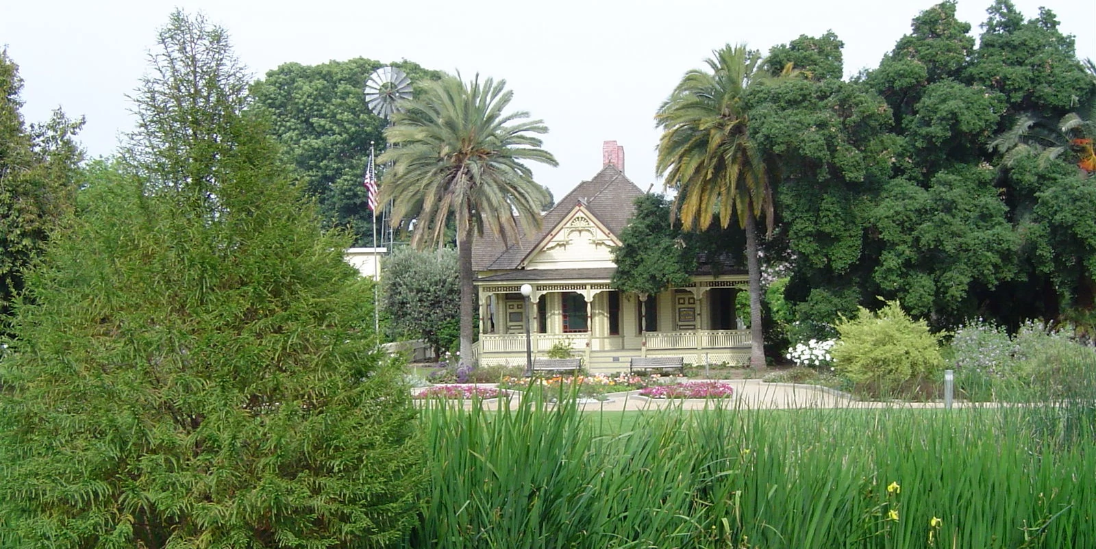 CSU Fullerton Arboretum courtesy of wikimedia commons