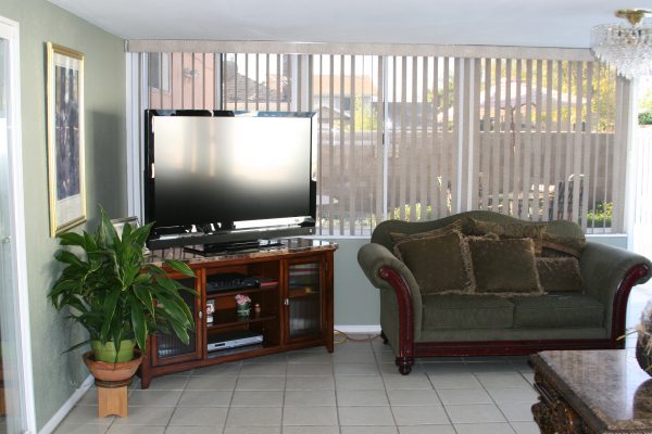 A Piece of Heaven - living room 2.JPG