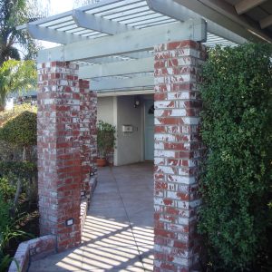 Agape Cottage II - 3 - front walkway.JPG