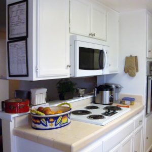 Agape Cottage III - 4 - kitchen.JPG