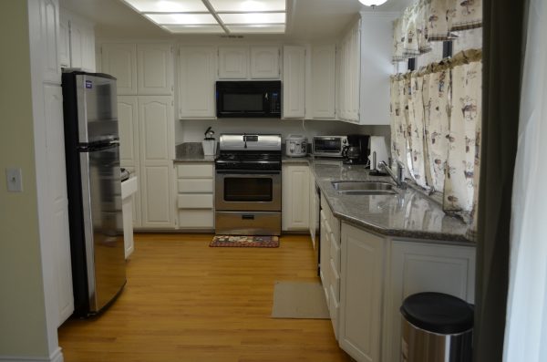 Agape Cottage V - 4 - kitchen.jpg