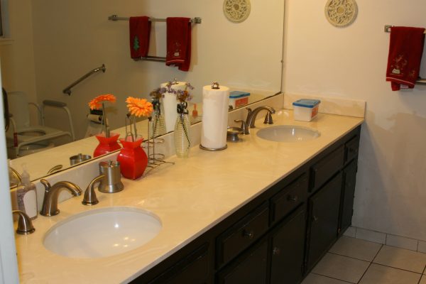 Alpine Residence - restroom 2.JPG