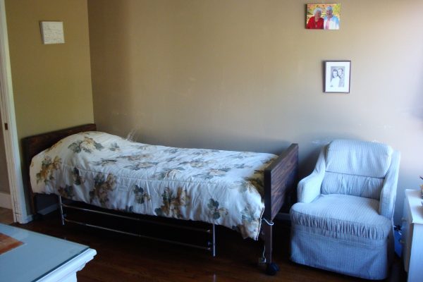 Alternative Senior Care - Hollydale - private room.JPG