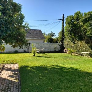 Ana Marie's Guest Home - 7 - backyard.jpg