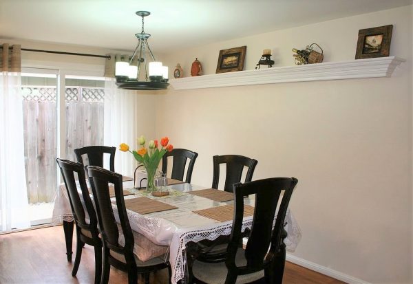 Astoria Retirement at Dover Shores - 4 - dining room.JPG