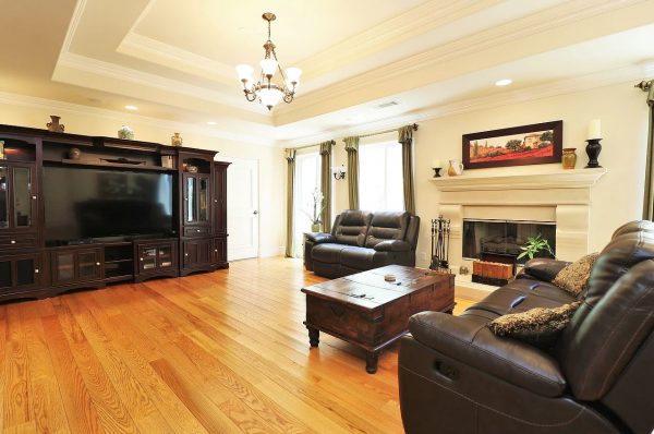 Astoria Retirement Residences - 3 - living room.JPG