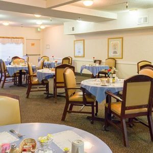 Brookdale Valley View - 3 - dining room.JPG