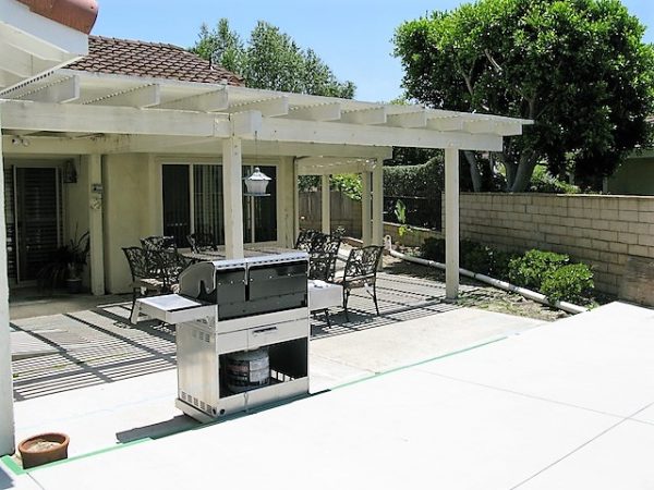 Camino Hills Care Home II - patio.jpg