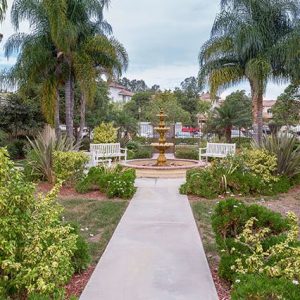 Capistrano Senior Living - 6 - courtyard.JPG