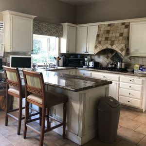 Care Celiene I - 4 - kitchen.JPG