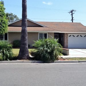 Casa Reina - 1 - front view.JPG