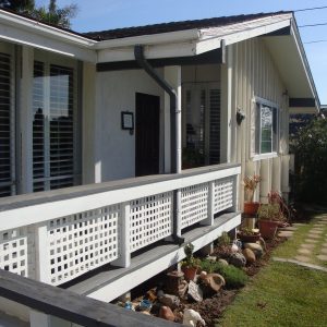 Cheri Manor - front walkway.JPG