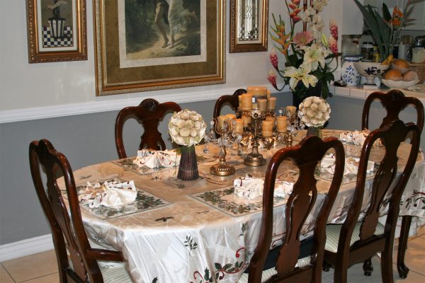 Coastside Senior Home - 4 - dining room.JPG