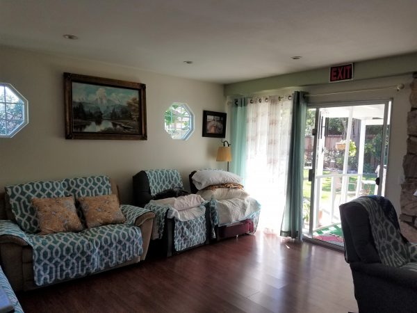 Comfort Cottages I - 3 - living room.jpg