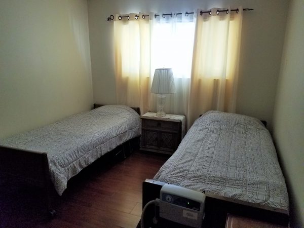 Comfort Cottages I - 5 - shared room.jpg