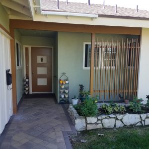 Comfort Cottages I - front walkway.jpg