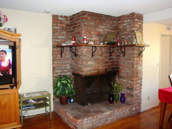 Concordia Guest Home I - fireplace.JPG