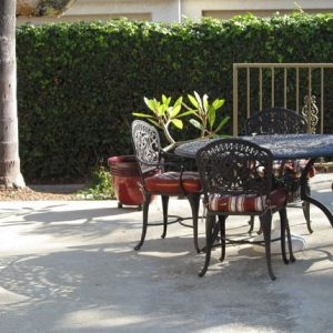 Crescendo Senior Living - patio.JPG