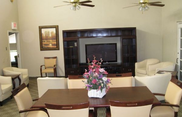 Crescendo Senior Living - tv room.JPG