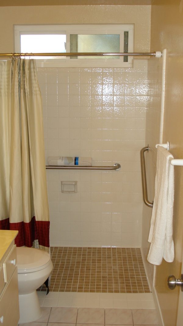 Crown Manor at Paseo Grande - restroom.JPG