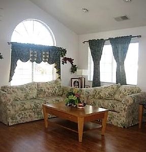 D'Best Care - 3 - living room 2.jpg