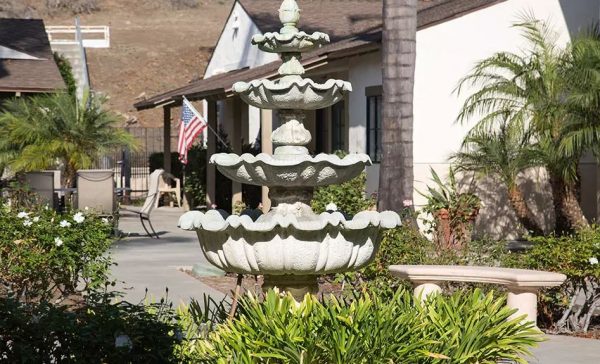 Del Obispo Terrace - courtyard.JPG