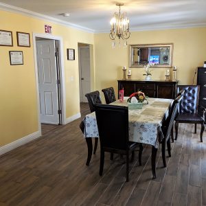 Diamond Senior Care II - 4 - dining room.jpg