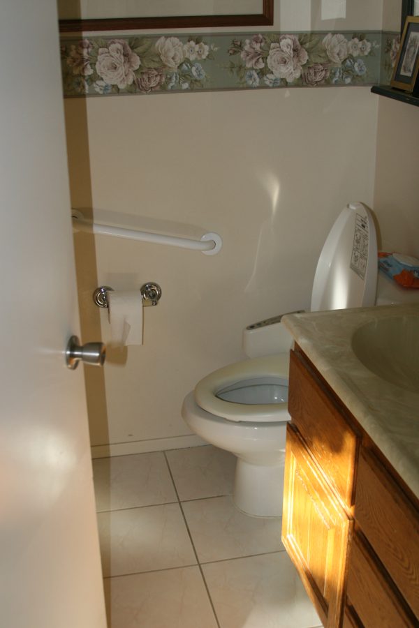 Fountain Valley Senior Homes II - restroom.JPG