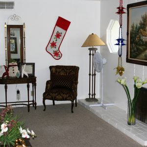 Glorilynn Guest Home - 3 - living room.JPG