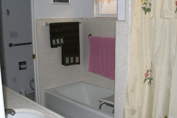Glorilynn Guest Home - 5 - restroom.JPG