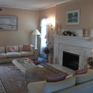 Grand View Villa - 3 - living room.jpg
