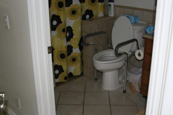 Granny's Place IV - restroom 2.JPG