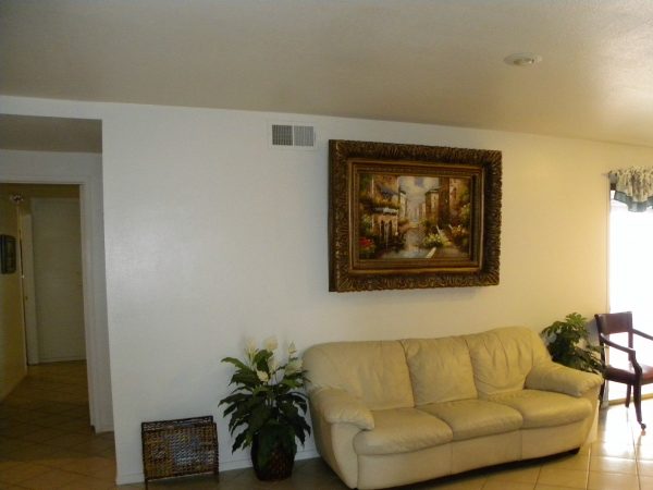 Ivy Cottages I - living room 2.jpg