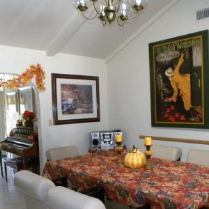 Ivy Cottages II - 4 - dining room.jpg