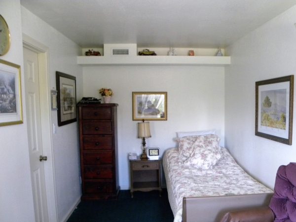 Ivy Cottages III - private room.jpg