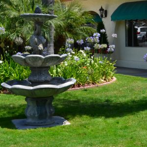 La Habra Villa - 5 - fountain.jpg