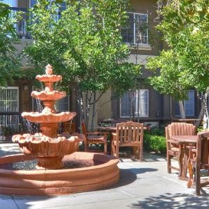 La Vida at Mission Viejo - 6 - fountain patio.JPG