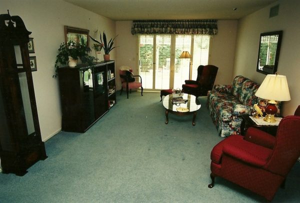 Lake Forest Country Homes I - living room.jpg