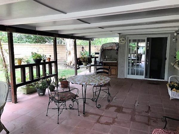 Lake Forest Country Homes II - patio.JPG