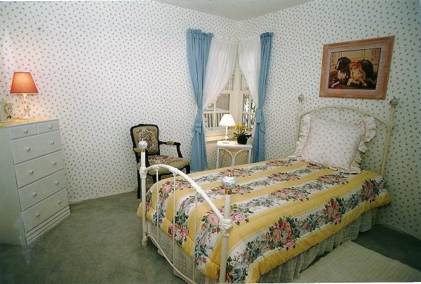 Lake Forest Country Homes II - private room.jpg