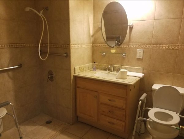 Las Palmas Home Care - 6 - restroom 2.JPG