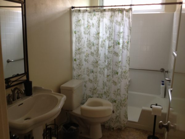 Los Tiempos Senior Living I - restroom 2.JPG