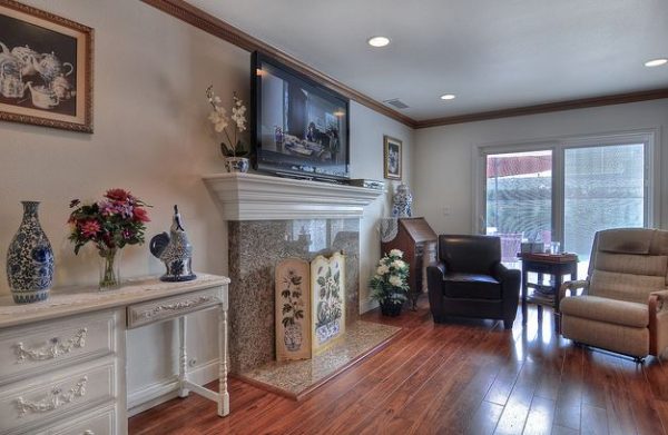 Meadowlark Gardens I - 3 - living room.JPG