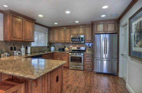 Meadowlark Gardens I - 5 - kitchen.JPG