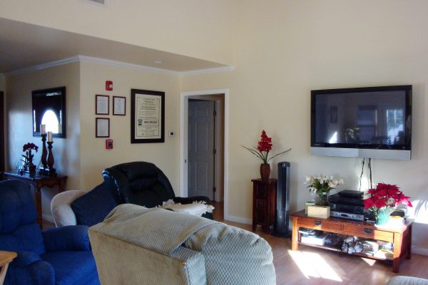 New Horizon Board and Care II - 4 - living room 2.JPG