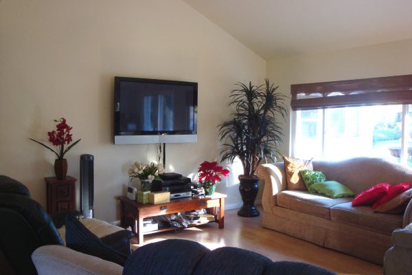 New Horizon Board and Care II - living room.JPG