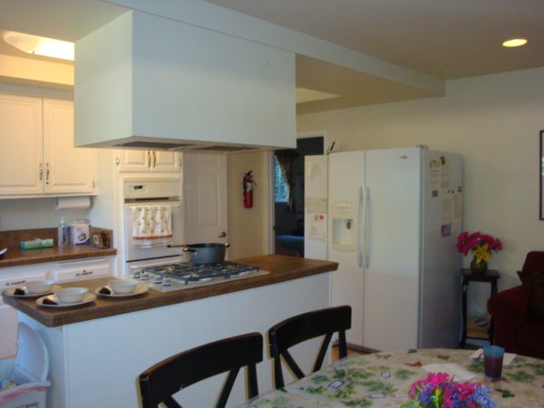 New Horizon Board and Care IV - 4 - kitchen.JPG