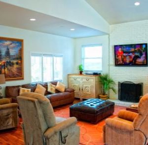 Newport Senior Living LLC III - 3 - living room.JPG