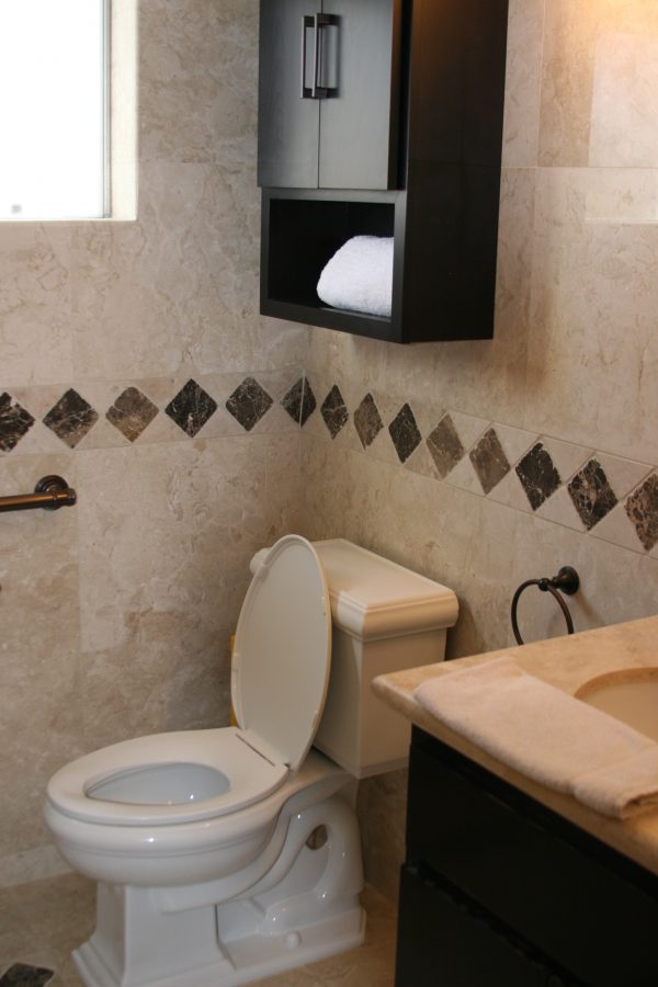 Niguel Hills Villa II - restroom.JPG