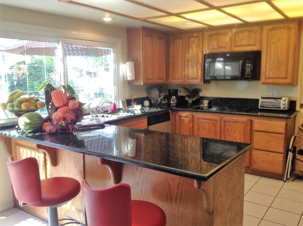 Paradise Residential Senior Care III - kitchen.JPG